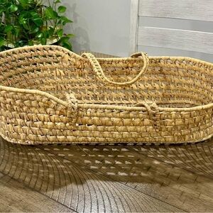 Wicker large Moses Basket -Lightweight soft29"L x 11"W x 8"H